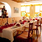 Wohlfuehl & Genusshotel Felsenhof 4* باد كلينكيرشهايم