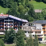 Wohlfuehl & Genusshotel Felsenhof فندق 4*