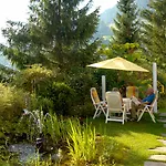 Wohlfuehl & Genusshotel Felsenhof فندق باد كلينكيرشهايم