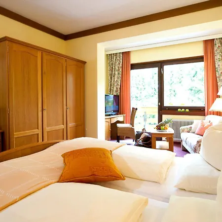 ホテル Wohlfuehl & Genusshotel Felsenhof