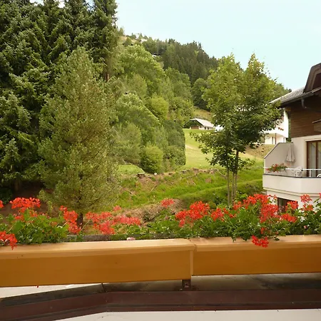 Wohlfuehl & Genusshotel Felsenhof Hotell