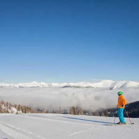 Wohlfuehl & Genusshotel Felsenhof 4*