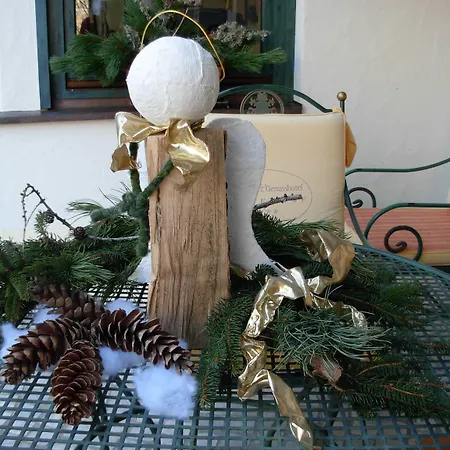 Wohlfuehl & Genusshotel Felsenhof Otel 4*