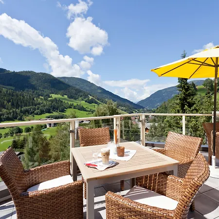 Wohlfuehl & Genusshotel Felsenhof Отель