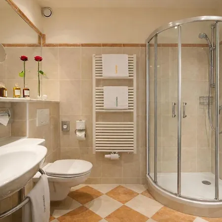 Wohlfuehl & Genusshotel Felsenhof Hotel