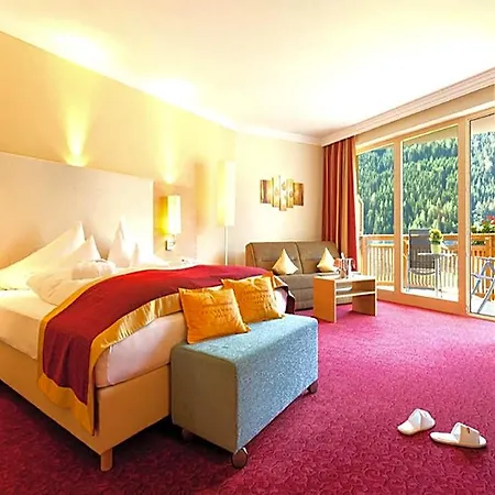 Szálloda Wohlfuehl & Genusshotel Felsenhof 4*