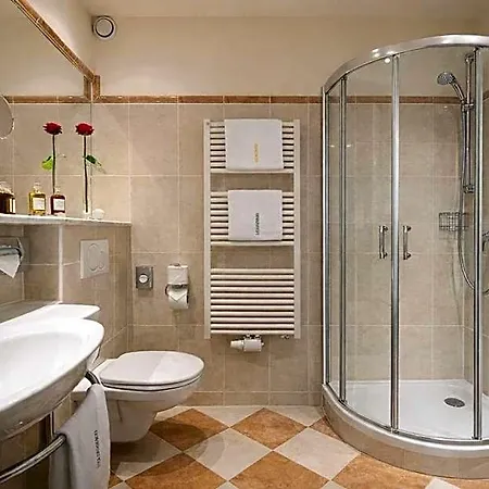 Wohlfuehl & Genusshotel Felsenhof Bad Kleinkirchheim
