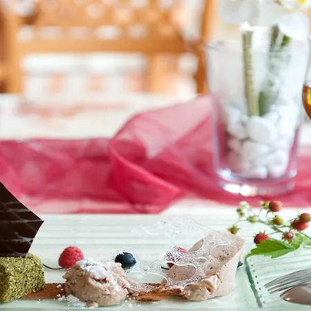 Отель Wohlfuehl & Genusshotel Felsenhof 4*