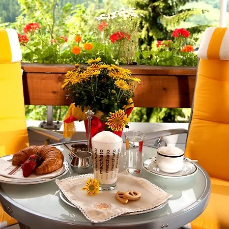 Hotell Wohlfuehl & Genusshotel Felsenhof 4*