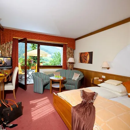 Wohlfuehl & Genusshotel Felsenhof Hotel
