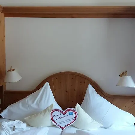 Wohlfuehl & Genusshotel Felsenhof Hotel