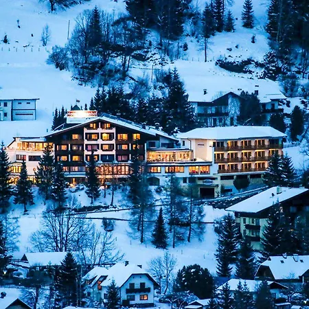 Hotel Wohlfuehl & Genusshotel Felsenhof 4*