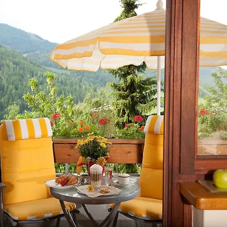 Wohlfuehl & Genusshotel Felsenhof Hotel Bad Kleinkirchheim