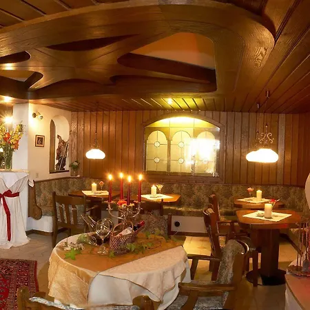 Wohlfuehl & Genusshotel Felsenhof Bad Kleinkirchheim