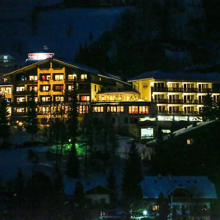 Wohlfuehl & Genusshotel Felsenhof Отель 4*