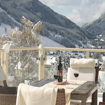 Otel Wohlfuehl & Genusshotel Felsenhof 4*