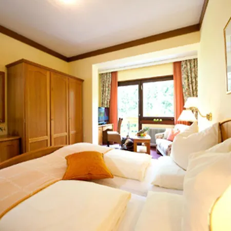 Wohlfuehl & Genusshotel Felsenhof 4* Bad Kleinkirchheim