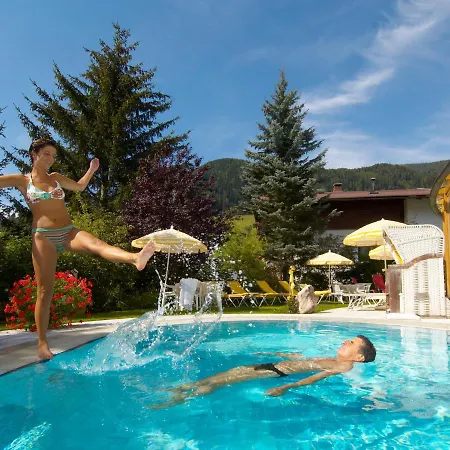 Отель Wohlfuehl & Genusshotel Felsenhof