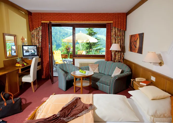 Wohlfuehl & Genusshotel Felsenhof Hotel 4*