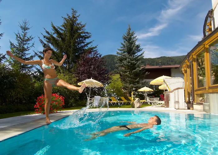 Wohlfuehl & Genusshotel Felsenhof 酒店