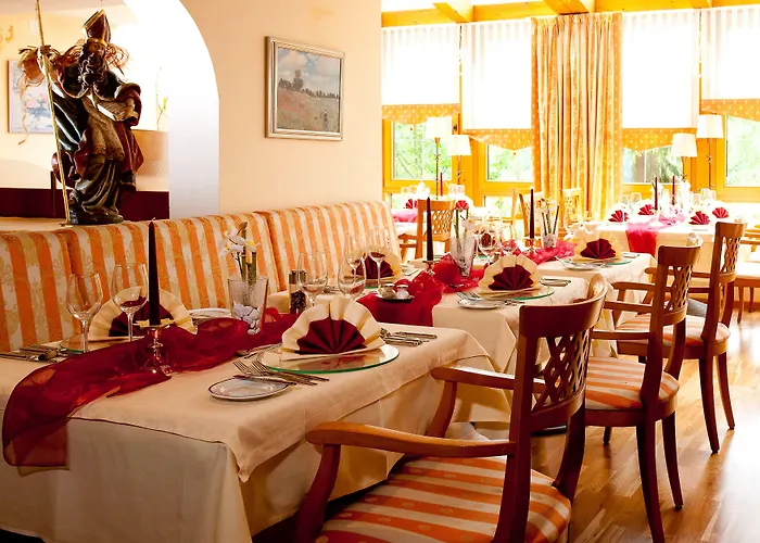 Wohlfuehl & Genusshotel Felsenhof 4* 巴德小基希海姆