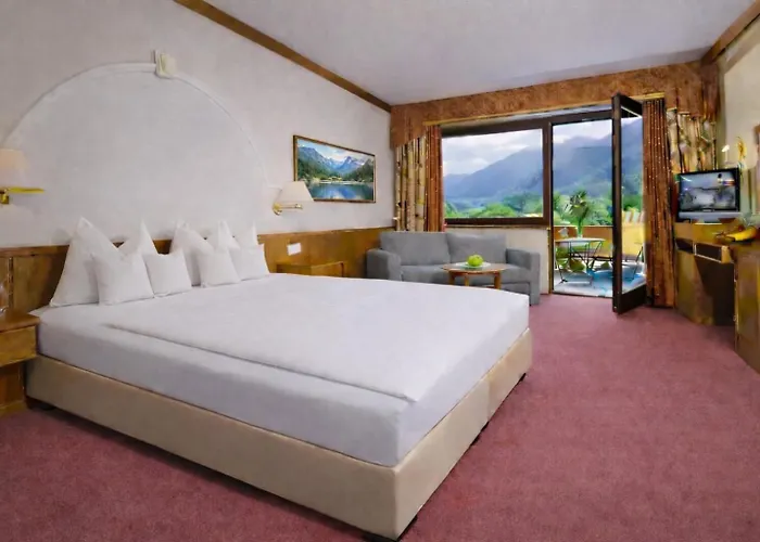 Hotel Wohlfuehl & Genusshotel Felsenhof 4*