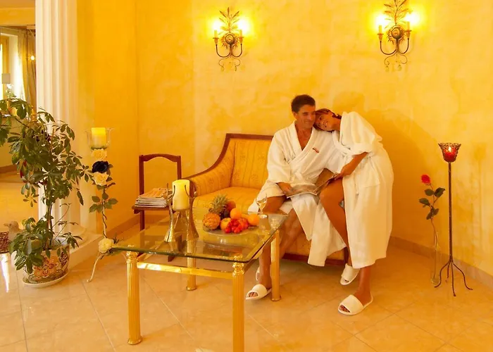 Wohlfuehl & Genusshotel Felsenhof 酒店 巴德小基希海姆